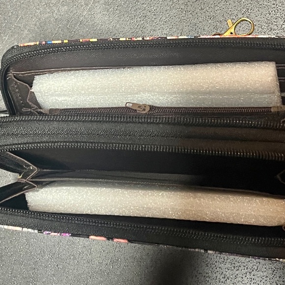 Colorful Graphic Clutch Bag - Picture 4 of 7